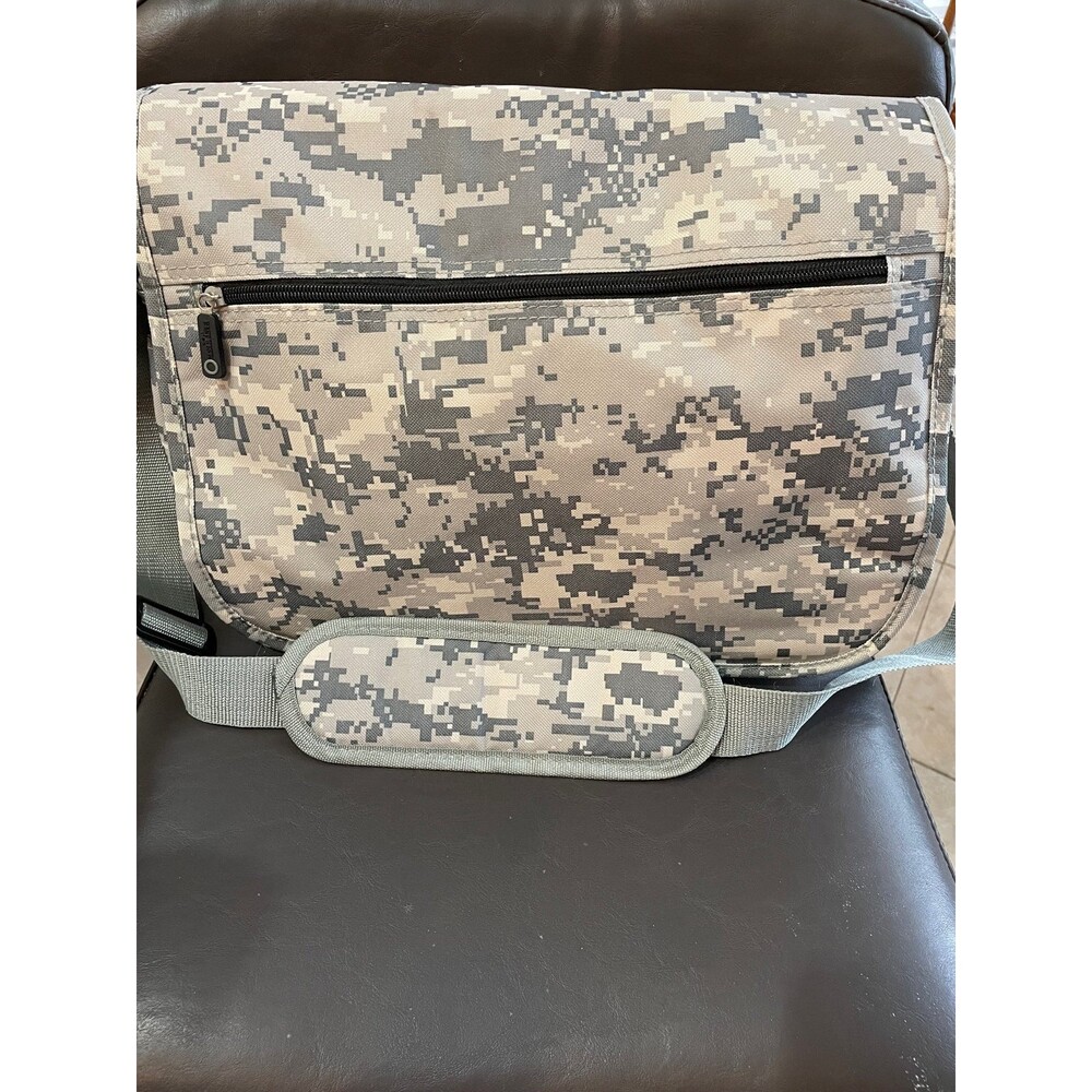 East West Camo Messenger Bag NEW 16 x 12 x 4
